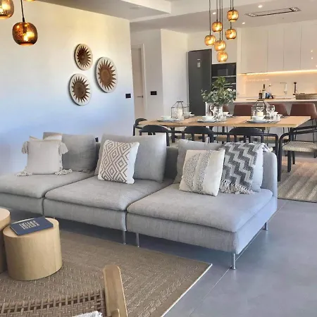 Luxury Fernando - The View Apartment